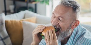 Vier hamburgers en een rekening van meer dan twee ton cover